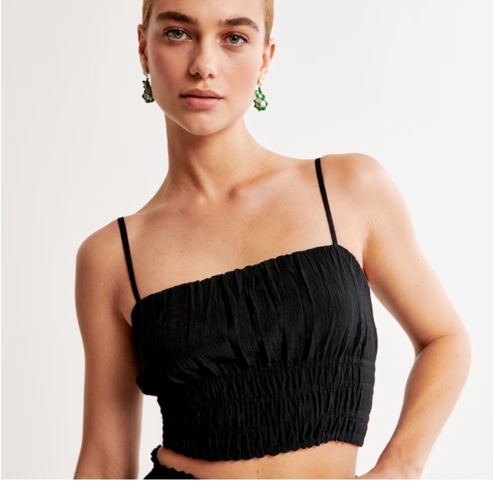 Abercrombie Crinkle Textured Ruched top